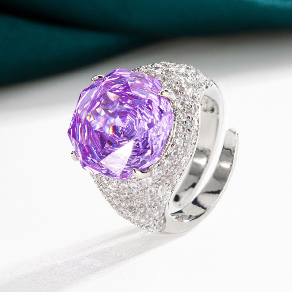Urqanyu copper-based gold-plated simulated rose-cut colored gemstone temperament retro cubic zirconia ring