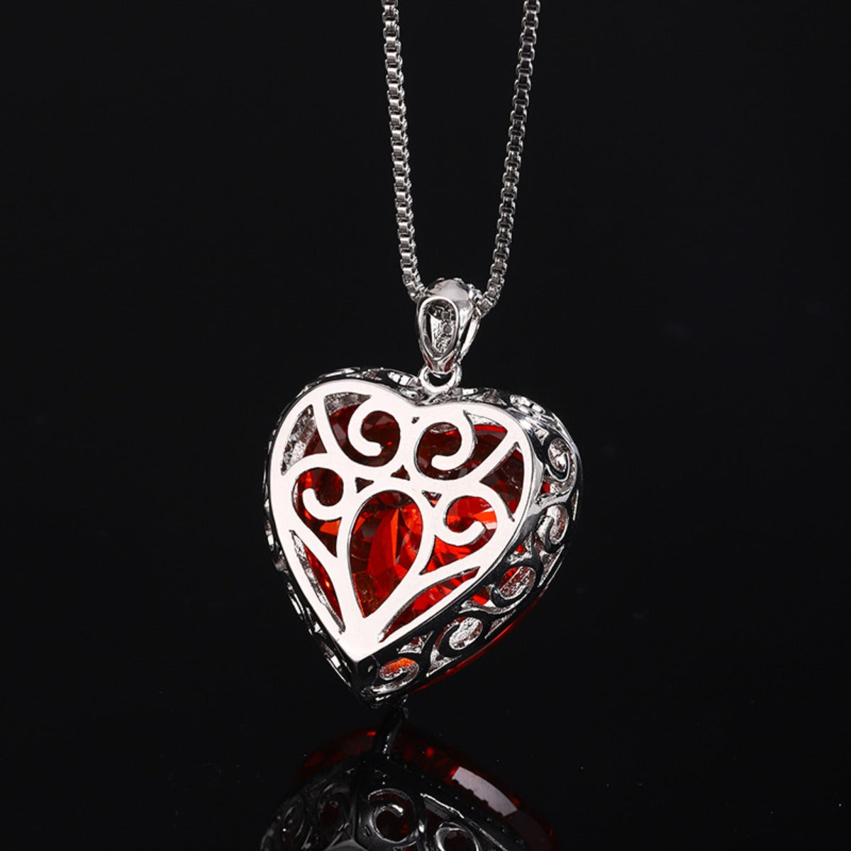 Urqanyu Gold Plated Copper Box Chain Bird's Nest Cut Vintage Large Heart Cubic Zirconia Pendant Necklace 20mm