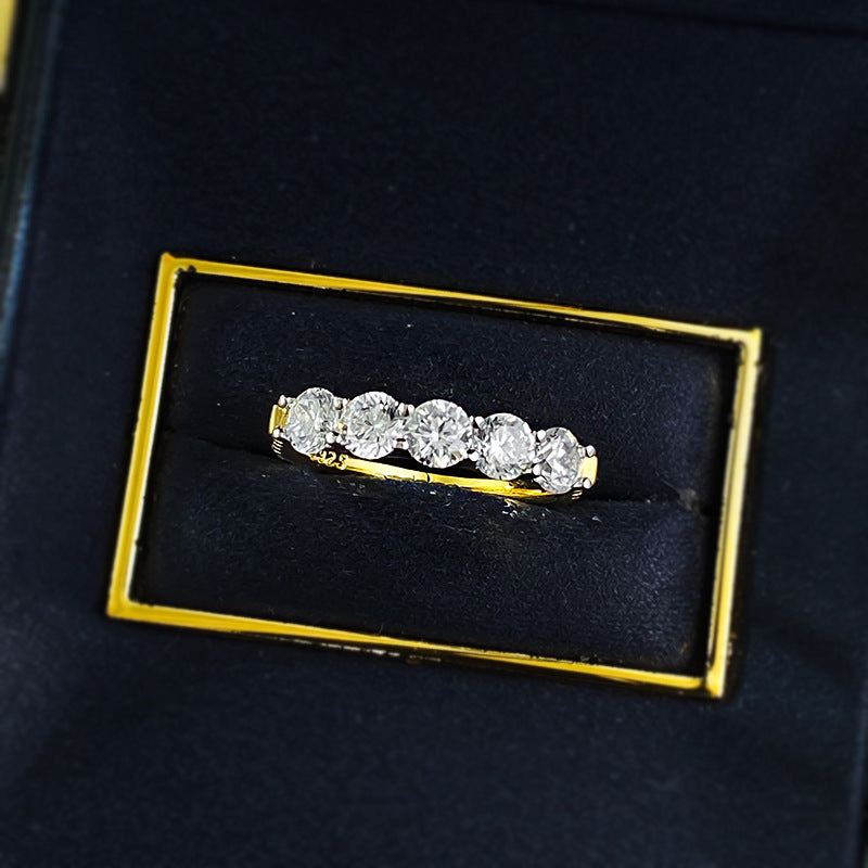 Urqanyu S925 silver stylish simple single row diamond cubic zirconia ring