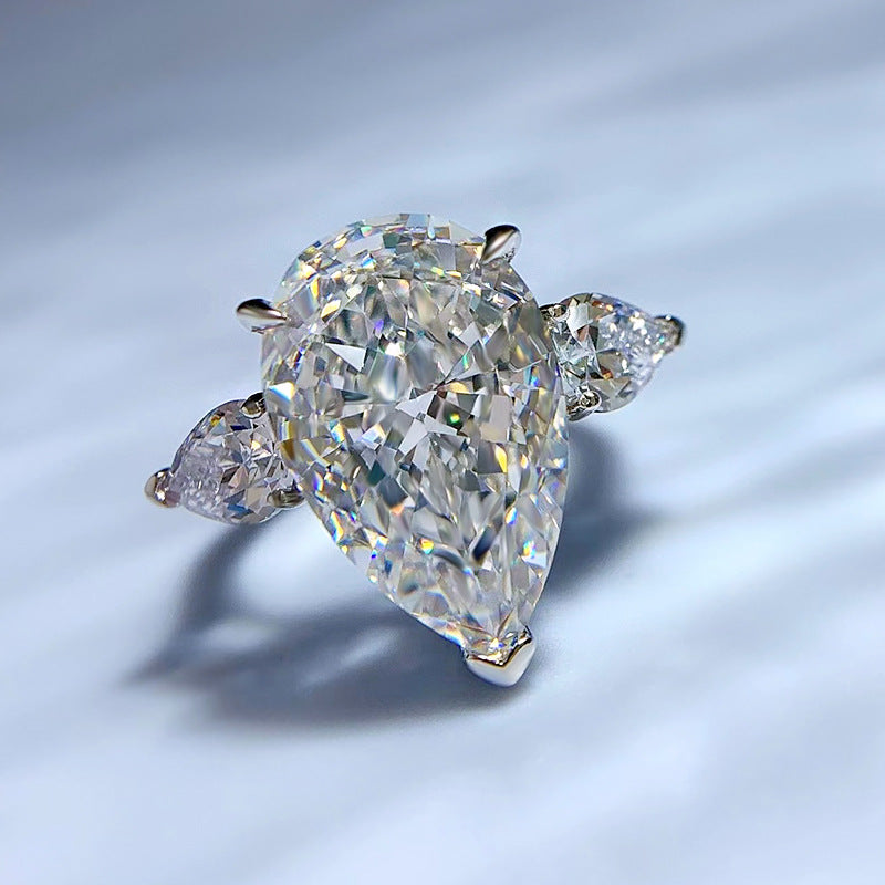 Urqanyu S925 silver diamond water drop cubic zirconia ring 11*17
