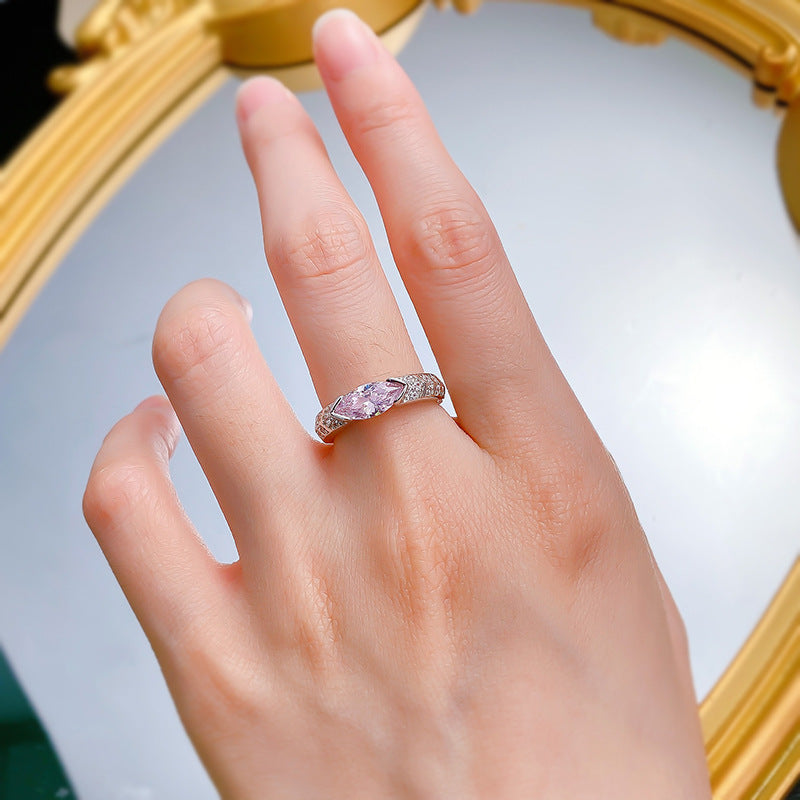 Urqanyu S925 silver inlaid horse eye pink diamond simple personality cubic zirconia ring female 5*10