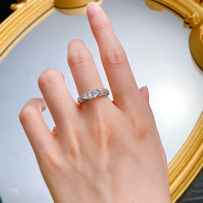 Urqanyu S925 silver inlaid horse eye pink diamond simple personality cubic zirconia ring female 5*10