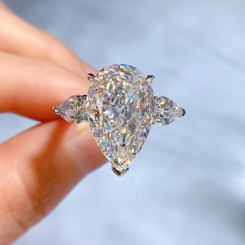 Urqanyu S925 silver diamond water drop cubic zirconia ring 11*17