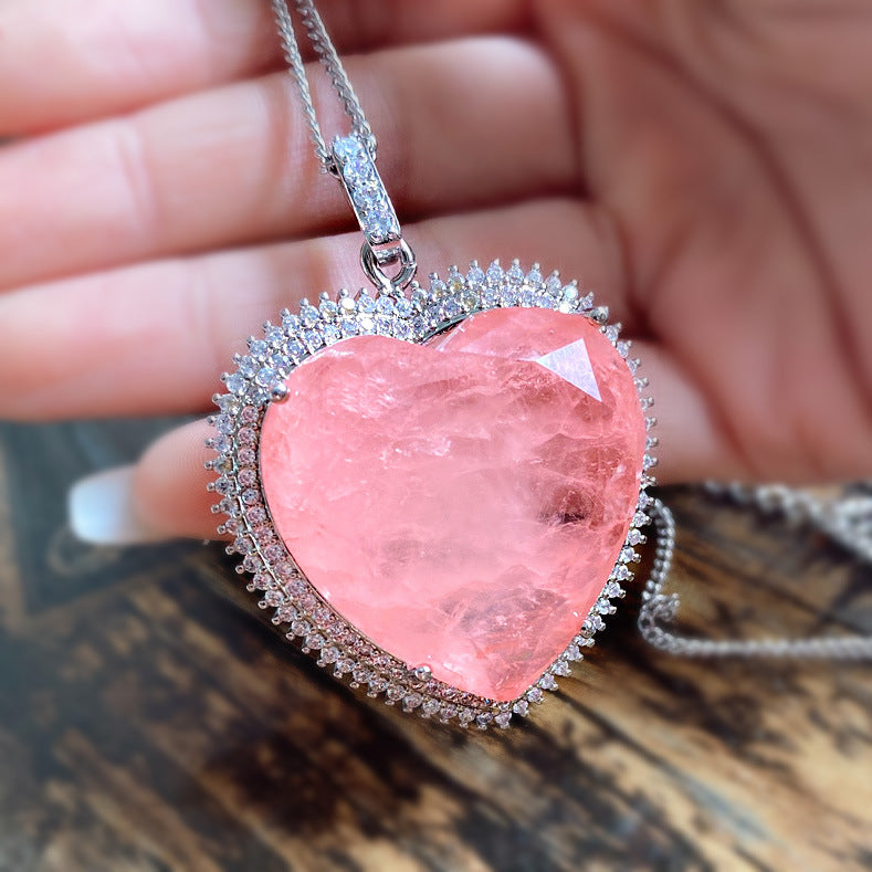 Urqanyu copper base gold-plated classic retro sweater chain large heart-shaped colored gemstone cubic zirconia pendant necklace