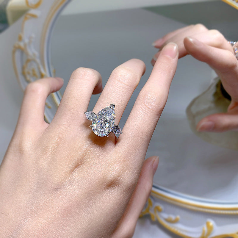 Urqanyu S925 silver diamond water drop cubic zirconia ring 11*17