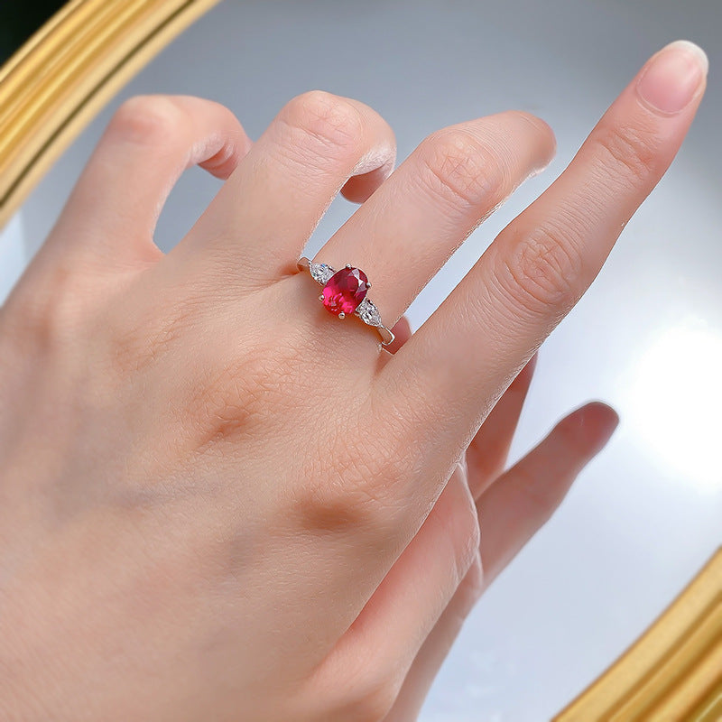 Urqanyu S925 silver fashion simulation pigeon blood red oval red corundum cubic zirconia ring 6*8