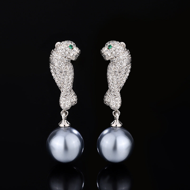 Urqanyu copper-based gold-plated fashionable inlaid pearl leopard cubic zirconia pendant earrings 12mm
