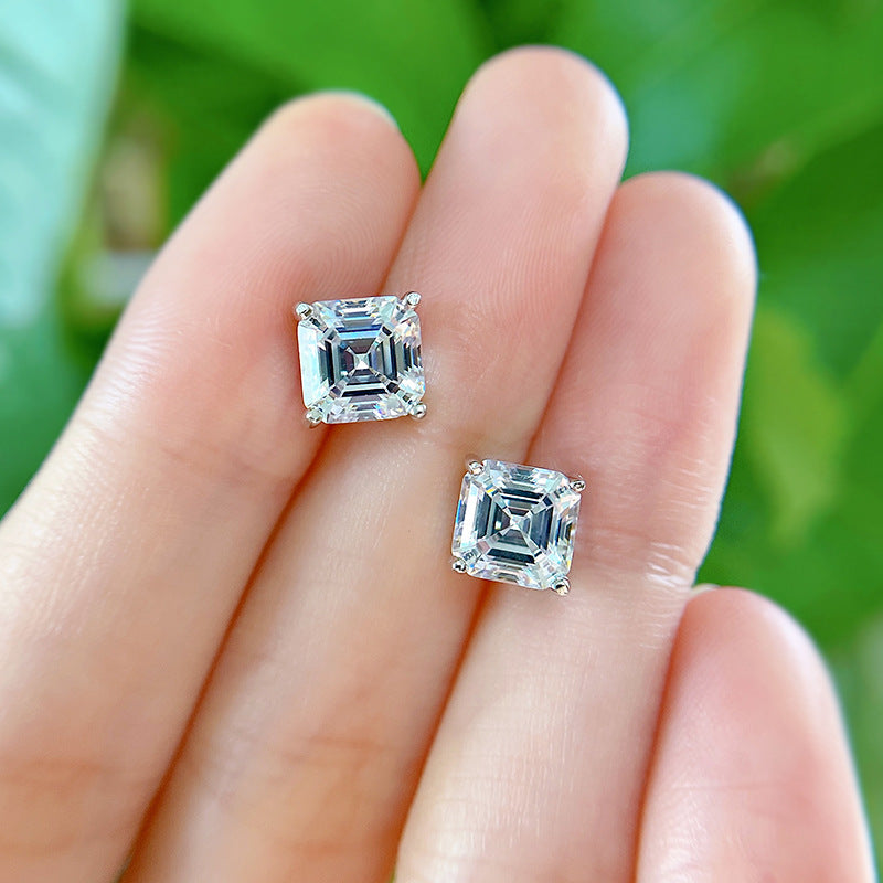 Urqanyu S925 silver simple 7mm pagoda flat simulated diamond four-claw square zirconia earrings