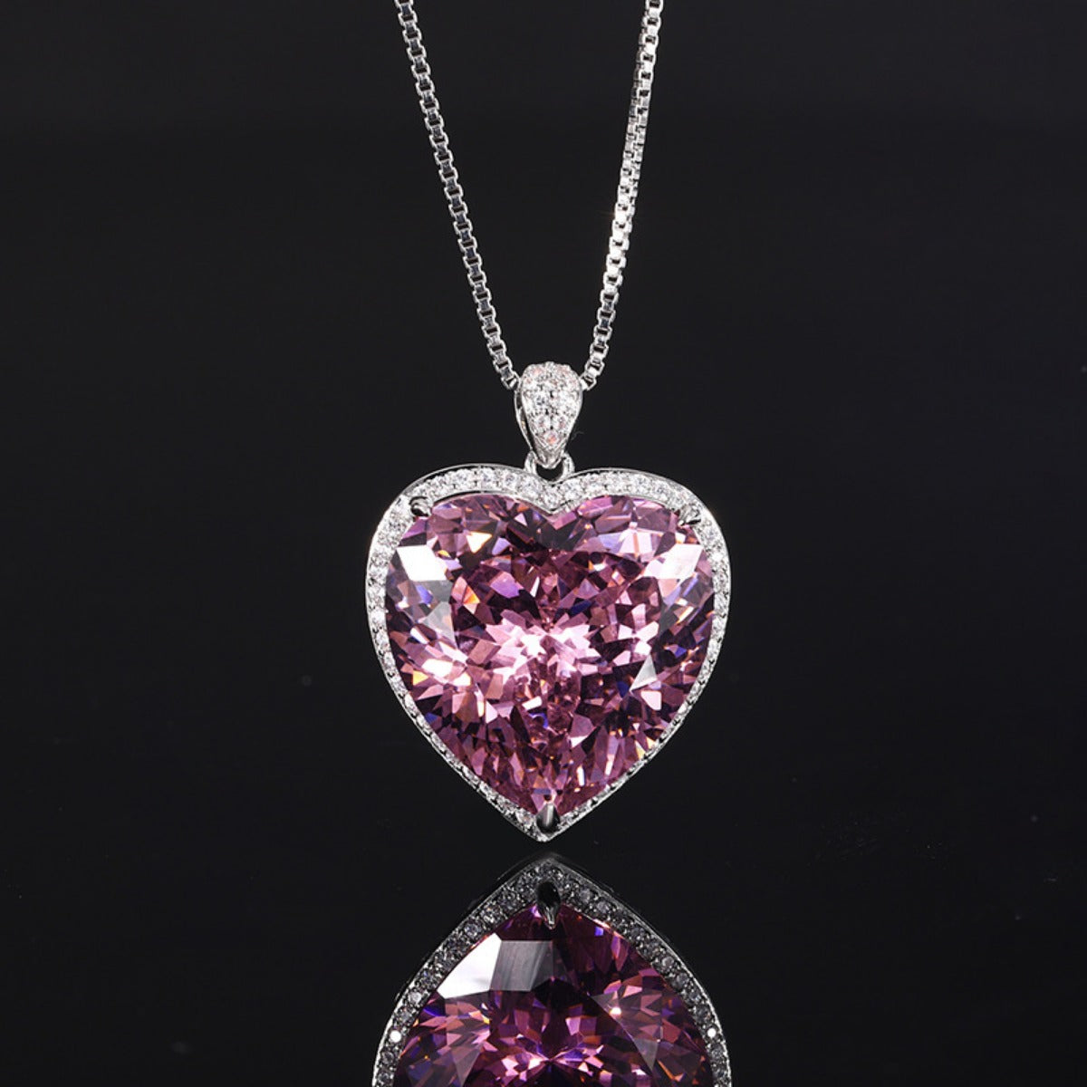 Urqanyu Gold Plated Copper Box Chain Bird's Nest Cut Vintage Large Heart Cubic Zirconia Pendant Necklace 20mm