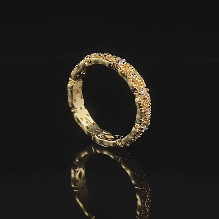 Load video: Urqanyu S925 silver retro palace lace hollow inlaid cubic zirconia diamond ring ring fashion
