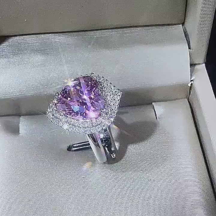 Load video: Urqanyu gold-plated copper simulated bird&#39;s nest cut dried rose heart-shaped cubic zirconia ring