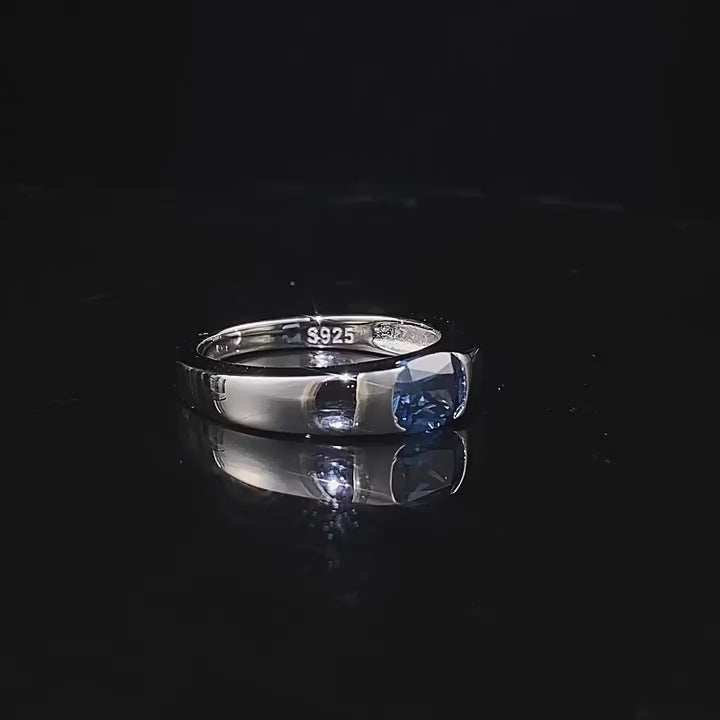 Load video: Urqanyu S925 silver royal blue simulation diamond fashion square cubic zirconia ring