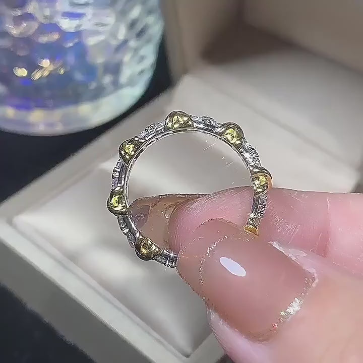 Load video: Urqanyu S925 full body silver color electroplating row ring high-quality texture inlaid cubic zirconia ring