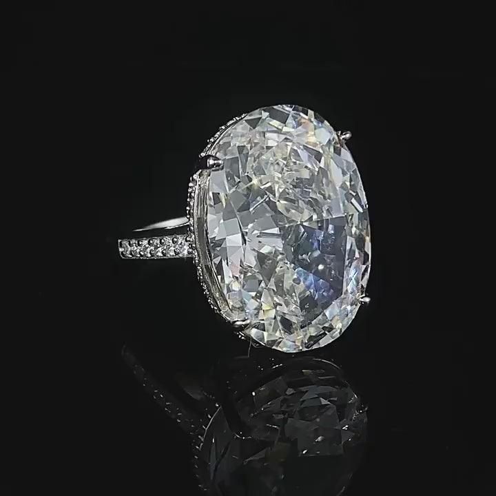 Load video: Urqanyu S925 silver large carat pigeon egg ice flower cut silver cubic zirconia ring 14*20